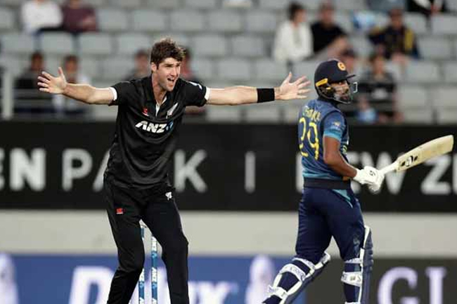 New Zealand dismantle Sri Lanka with 198-run win in 1st ODI 