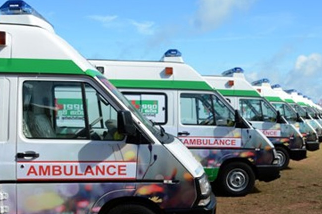 1990 Suwaseriya launches Adopt an Ambulance campaign 