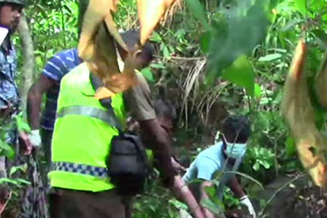 Police discover body of a male buried in Elpitiya