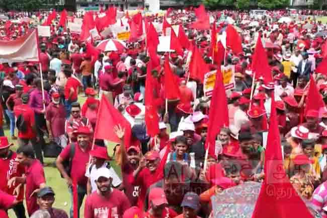 JVPs May Day parade commences in Colombo