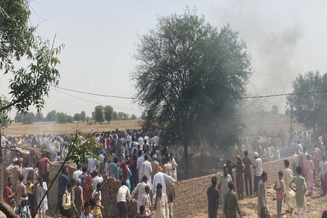 Indian Air Forces MiG-21 crashes in Rajasthan, 2 villagers killed, pilot safe