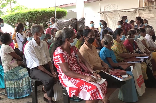 Kurunegala Teaching Hospital doctors on token strike