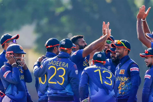 Sri Lanka advance in World Cup qualifying as Ireland crash out