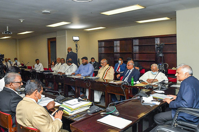 President urges Tamil MPs to decide on optimal solution for North & East issues