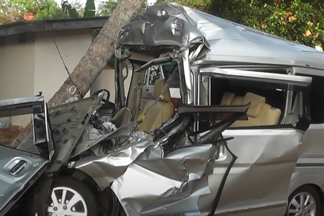 Four dead in tragic van-lorry crash in Thambuttegama