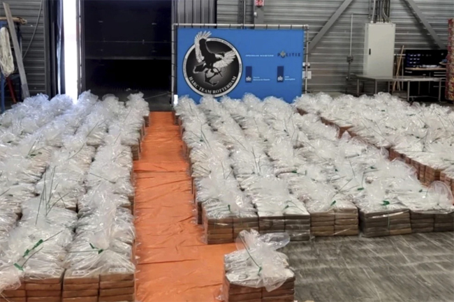 Dutch customs officials make record cocaine seizure of 8,000kg 