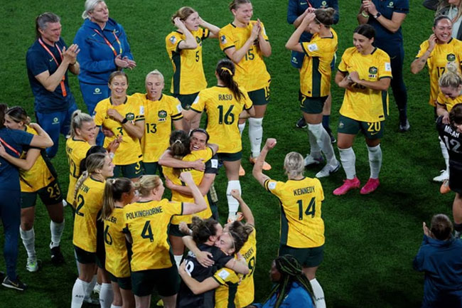 Australia edge France in penalty drama to reach first Womens World Cup semi