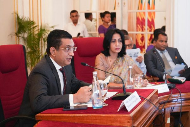 Foreign Minister briefs diplomatic corps on current developments in Sri ...