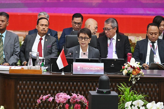 Unity is key to facing global challenges, says ASEAN chair Indonesia