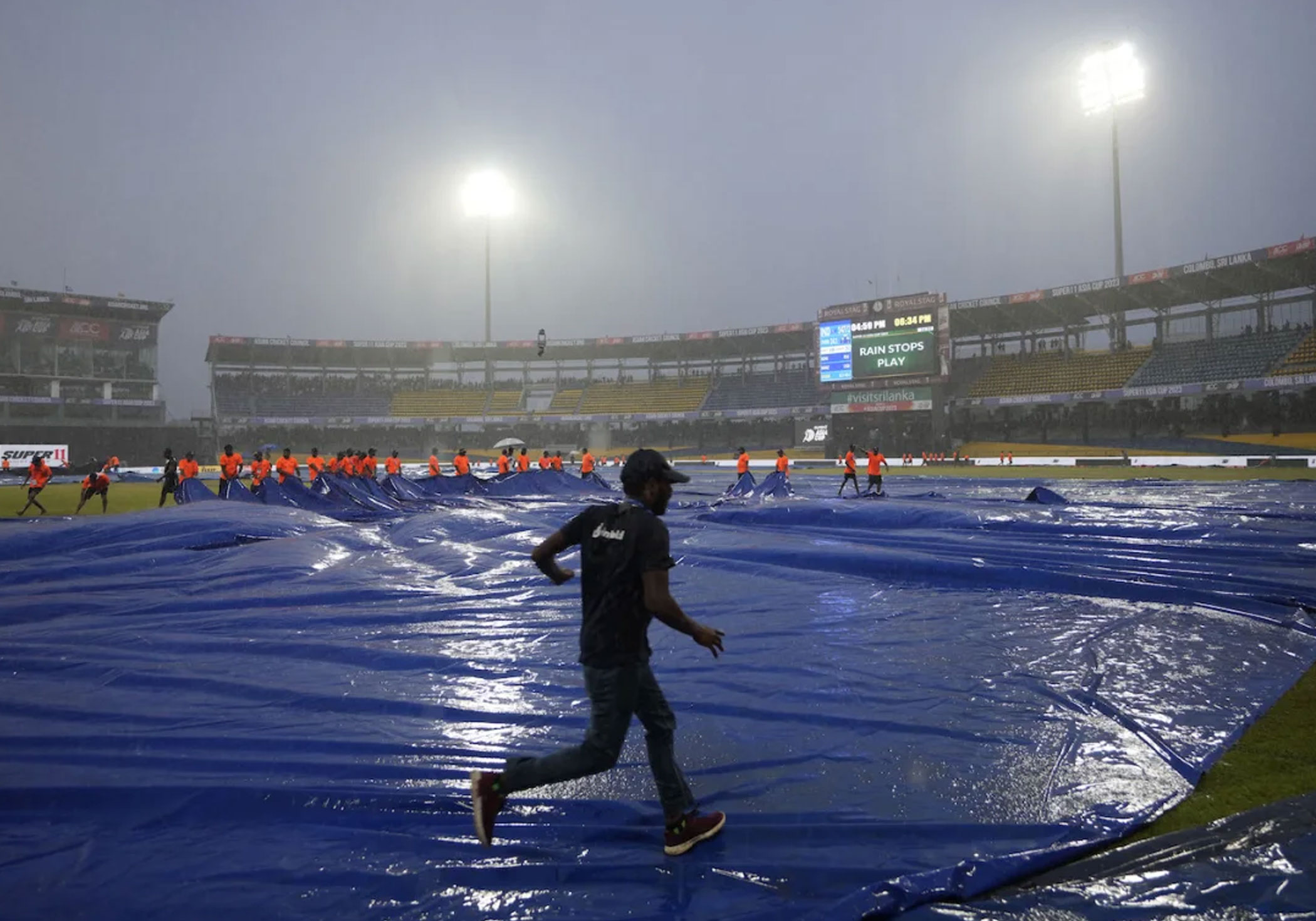 Asia Cup: India v Pakistan match to resume on Monday after rain stops play