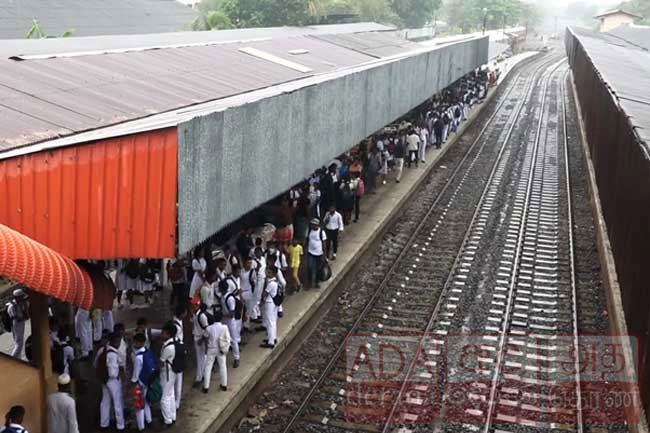 119 short distance trains cancelled due to strike - Sri Lanka Railways