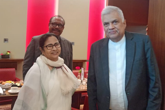 President Ranil runs into West Bengal chief minister at Dubai airport