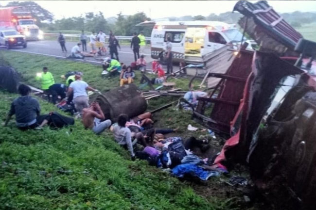 10 Cuban migrants killed in freight truck crash in southern Mexico, 17 seriously injured