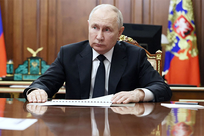 Kremlin says President Putin is healthy, denies reports of illness