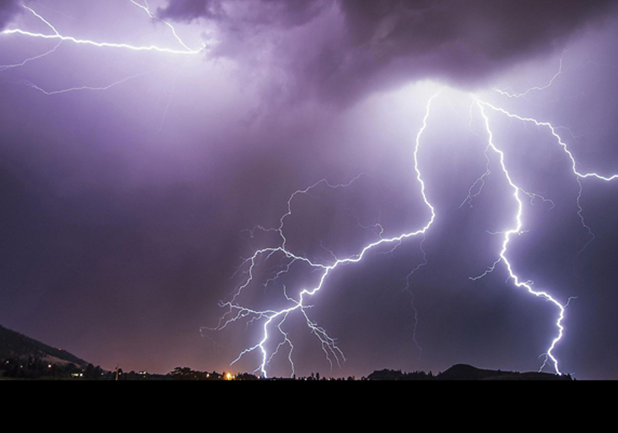 Amber alert issued for severe lightning in 7 provinces