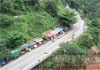 Fallen tree hinders vehicular movement on Colombo-Kandy road