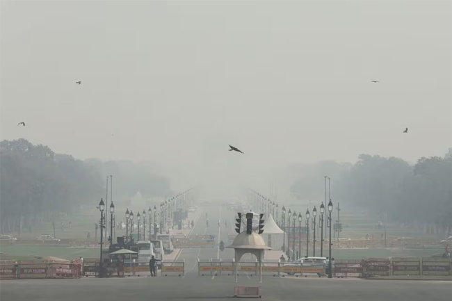 Indian scientists hope cloud seeding can clean Delhis toxic air