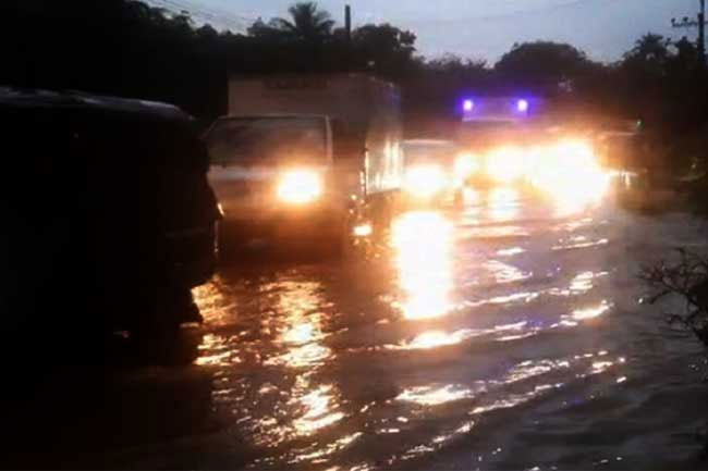 Parts of Colombo inundated after heavy rainfall