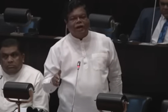 Bandula says expressway workers on strike removed ticketing machines
