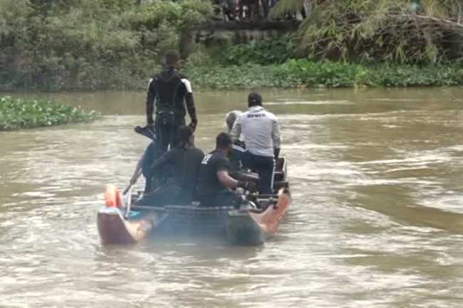 Police officer missing after jumping into canal in pursuit of suspect