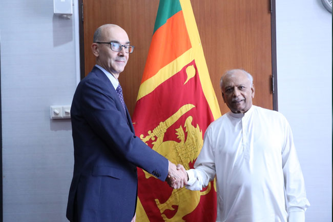 Debates sobre las conexiones aéreas y marítimas directas entre Italia y Sri Lanka