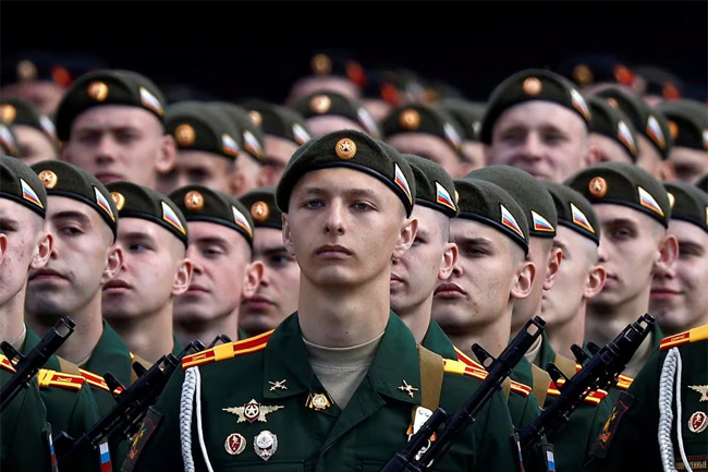 Russia increases maximum size of armed forces by 170,000 servicemen