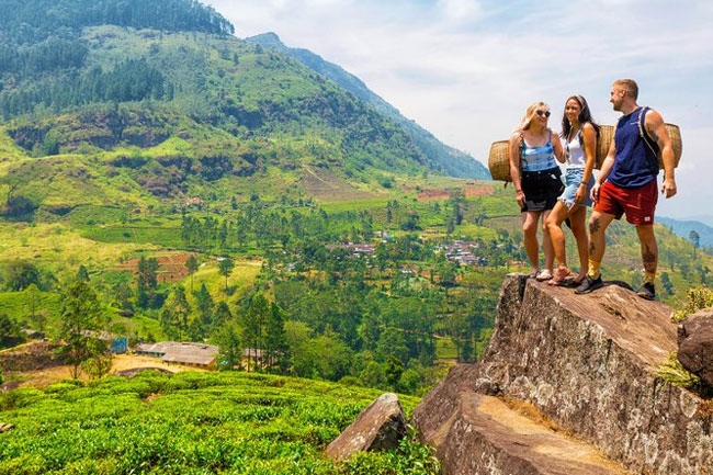 Sri Lankan tourism revenue reaches 1.8 bln USD in first 11 months