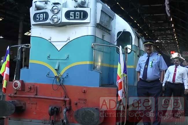 Special tsunami commemoration train begins journey from Colombo Fort