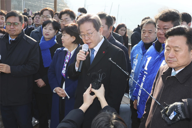 South Korea opposition leader stabbed in Busan