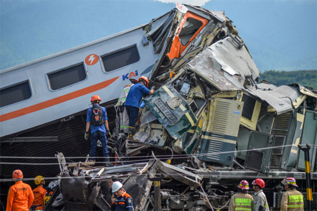 Train collision in Indonesia kills four, injures 42