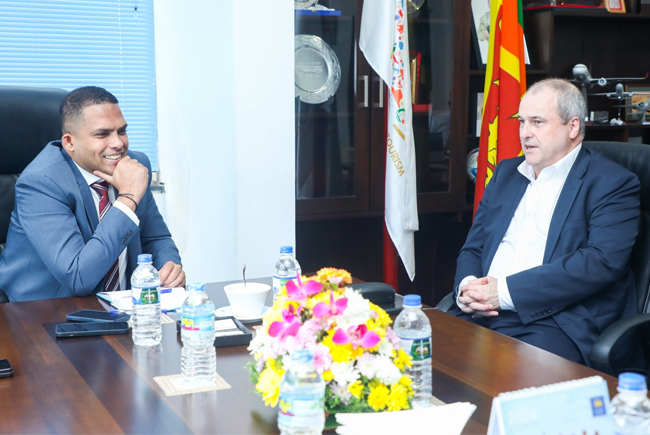 Sports Minister meets with ICC CEO