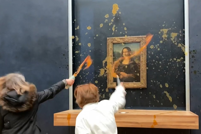 Climate change activists aim soup at Mona Lisa in Paris Louvre
