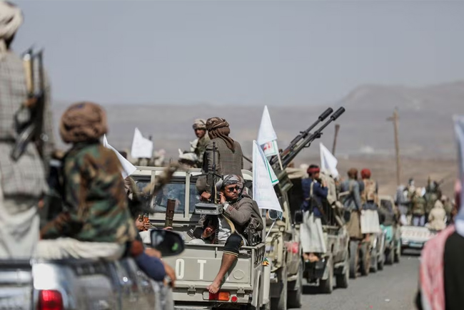 Yemens Houthis Vow Response After Us British Strikes 