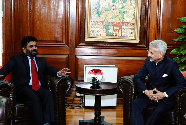 Anura Kumara meets Indian Foreign Minister in Delhi 
