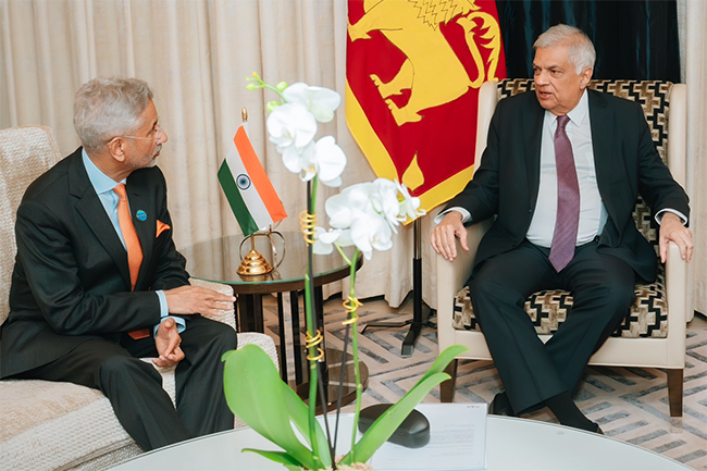 President Ranil meets with Indias foreign minister while in Australia