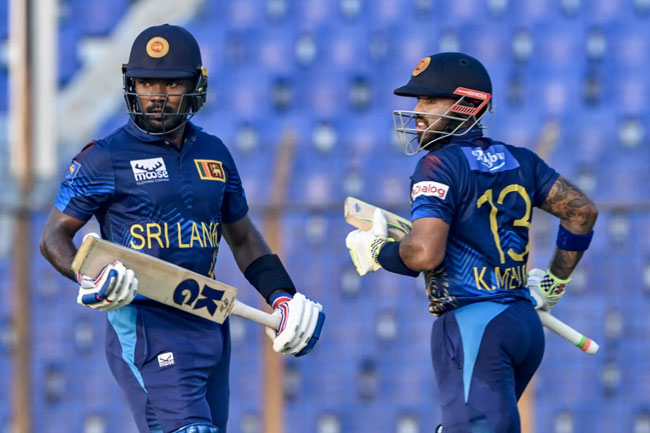 Sri Lanka bowled out for 255 in first ODI 