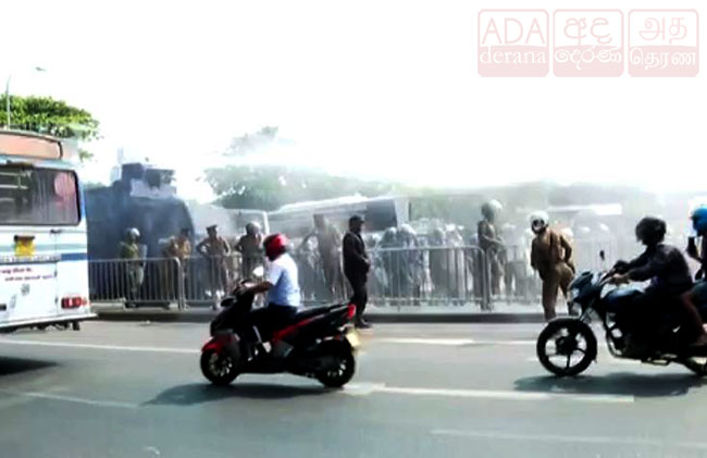 Tear gas and water cannons fired at protesters in Pettah