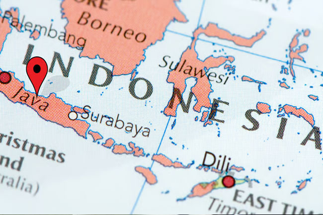 Magnitude 6.5 quake strikes off Indonesias Java island, geophysics agency says