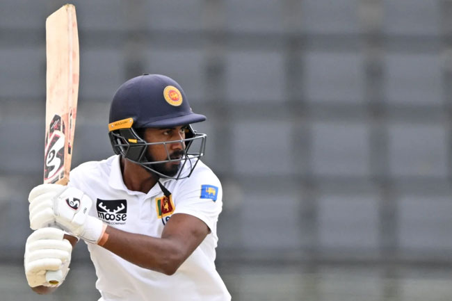 Kamindu Mendis hits second Test ton as Sri Lanka build on lead