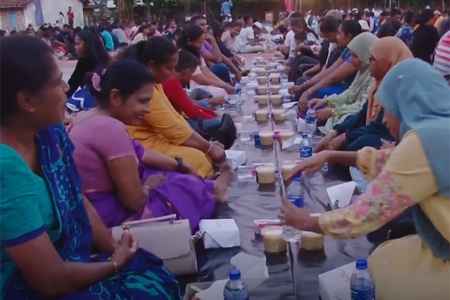 Sri Lankan Muslims host interfaith iftar to build bridges between communities