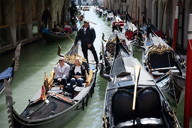 Venice introduces entry fee for day-trippers to tackle mass tourism