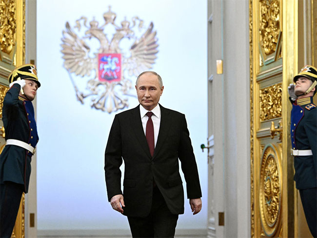 Putin sworn in as Russian president for fifth term