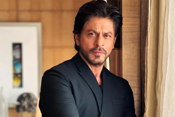 Shah Rukh Khan hospitalised due to heat stroke