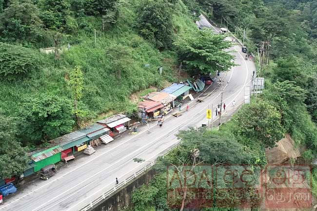 Motorists using Colombo-Kandy main road cautioned