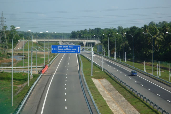 Kaduwela-Biyagama interchange of Southern Expressway temporarily closed
