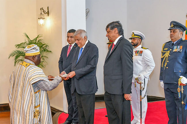  Nine new Ambassadors and 05 High Commissioners present credentials to President