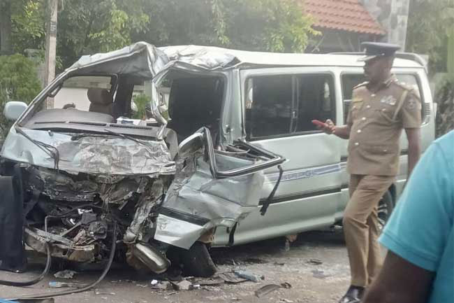 Three dead, several injured in bus-van collision at Wagama