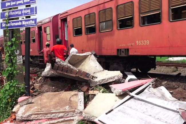 Derailment disrupts train services on coastal line