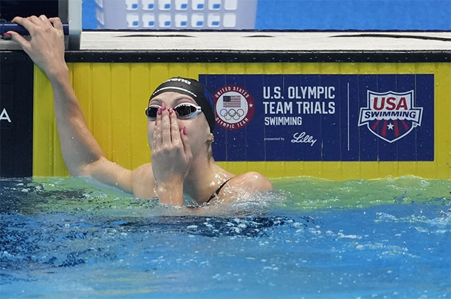 Gretchen Walsh sets world record in 100-meter butterfly at US Olympic ...