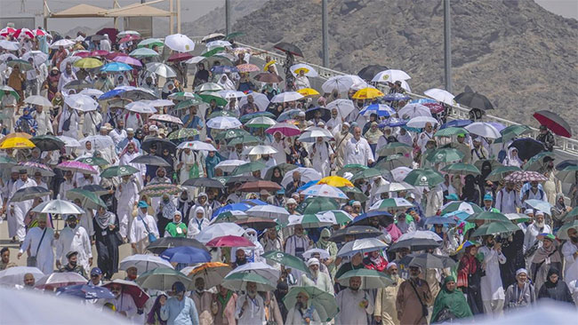 At least 550 pilgrims die from extreme heat during Hajj in Saudi Arabia
